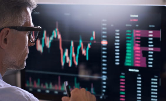 Citeline subscriber accessing insights and data through Citeline's Commercial product suite.